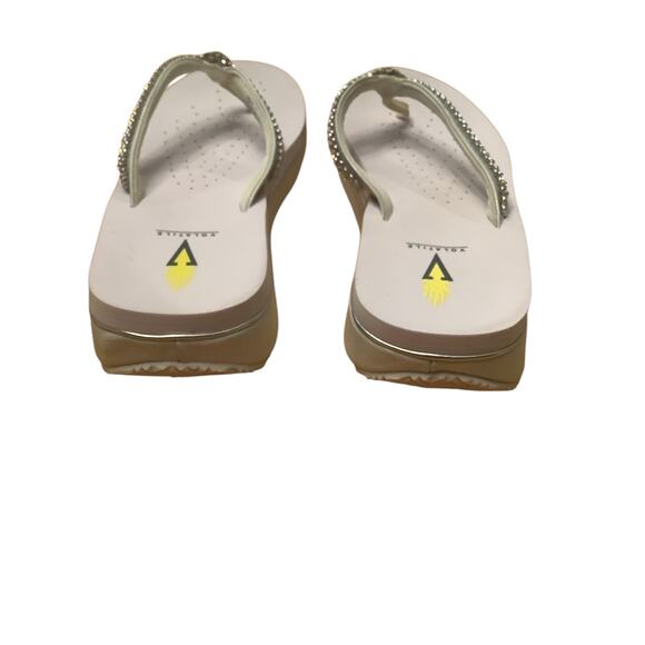 VOLATILE WHITE RHINESTONE COMFORT CONTOURED FOOTBED THONG SANDALS 10 - Picture 5 of 7
